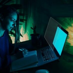 Dell Ekran Koruyucu: Mat vs Parlak vs Hayalet Çeşitleri